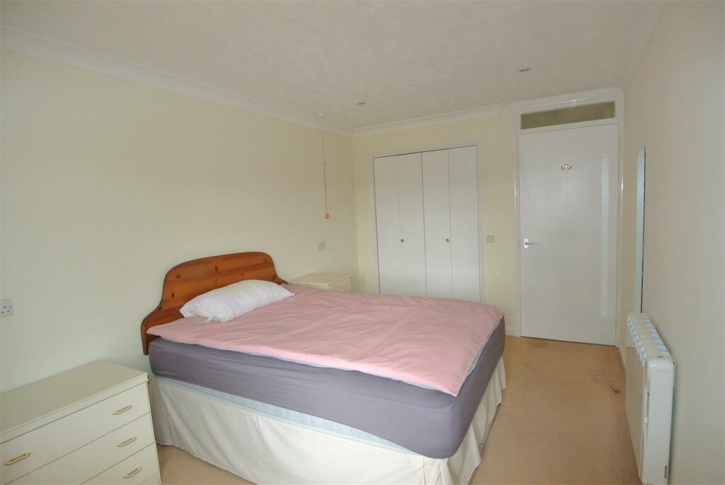 1 bedroom retirement property for sale in Cedar Court, Crockford Park ...