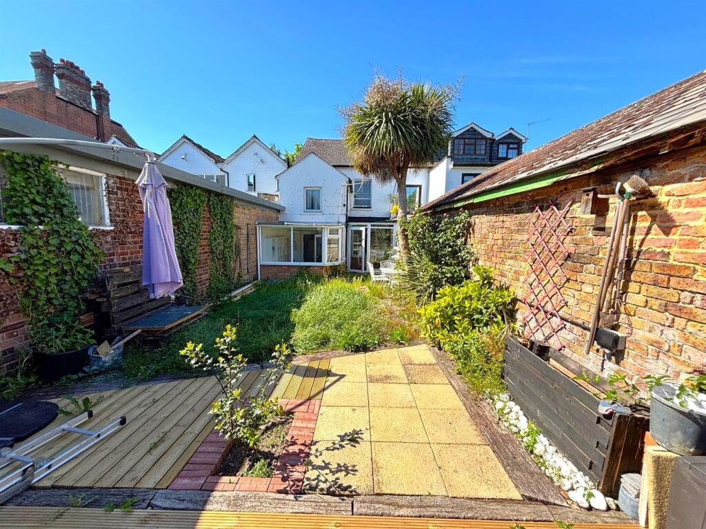Main image of property: Station Road, Addlestone