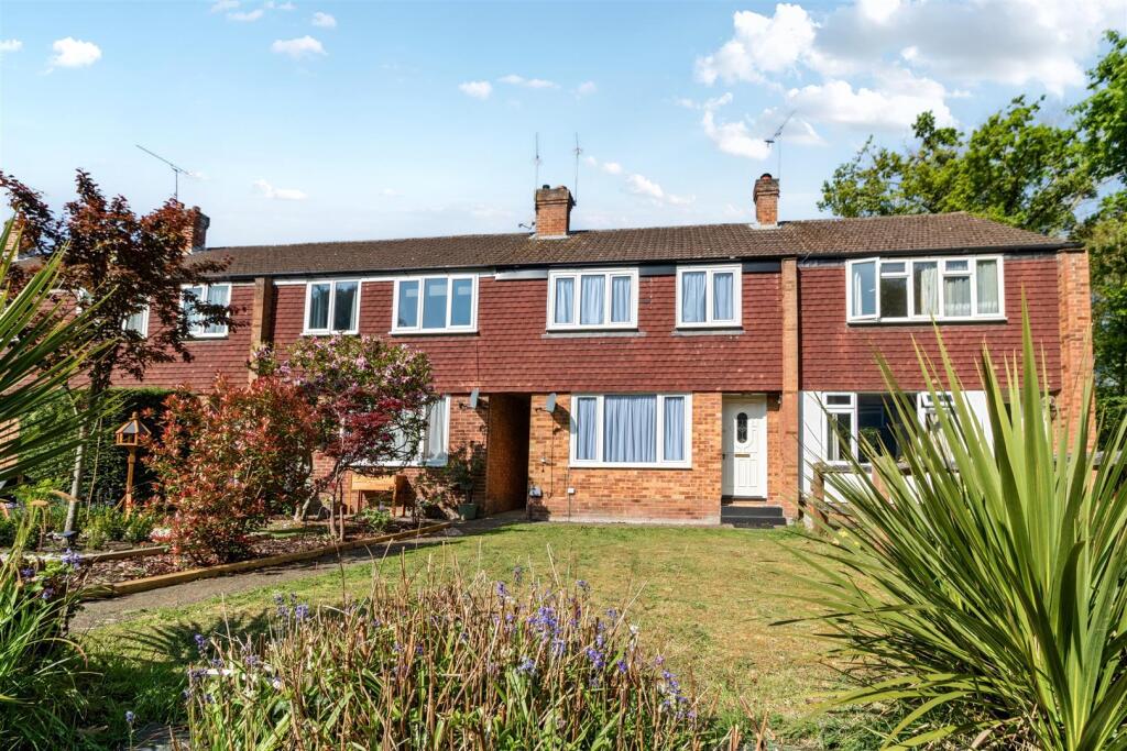 Main image of property: Heath Drive, Brookwood, Woking