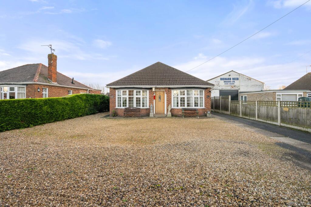 2 bedroom detached bungalow for sale in Wyberton Low Road, Wyberton