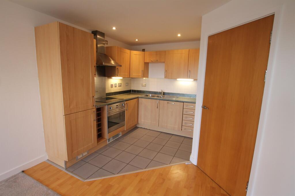 Main image of property: Queens Court, HU1
