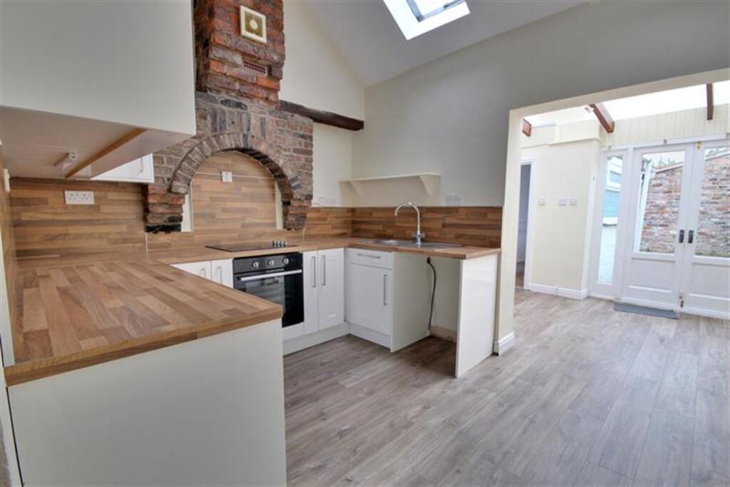 Main image of property: Keldgate, HU17