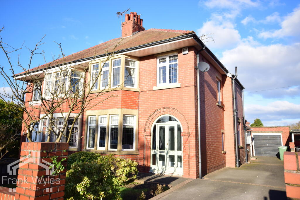 3 bedroom semidetached house for sale in Albany Road, Ansdell, FY8