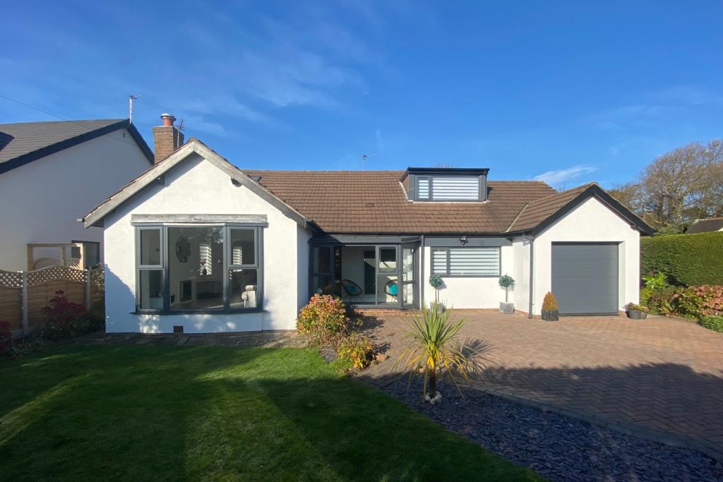 4 bedroom detached bungalow for sale in Mythop Road, Lytham , FY8