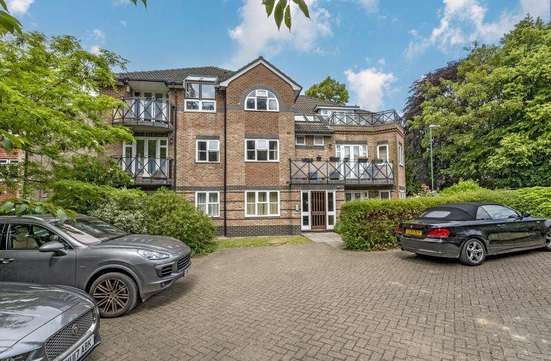 Main image of property: Cheyne Court, 59 Christchurch Park, Sutton