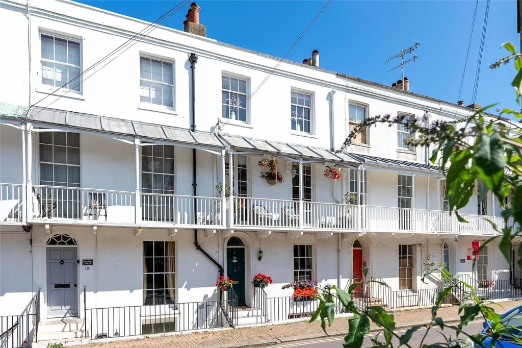 4 bedroom terraced house for sale in Warwick Road, Worthing, West Sussex, BN11
