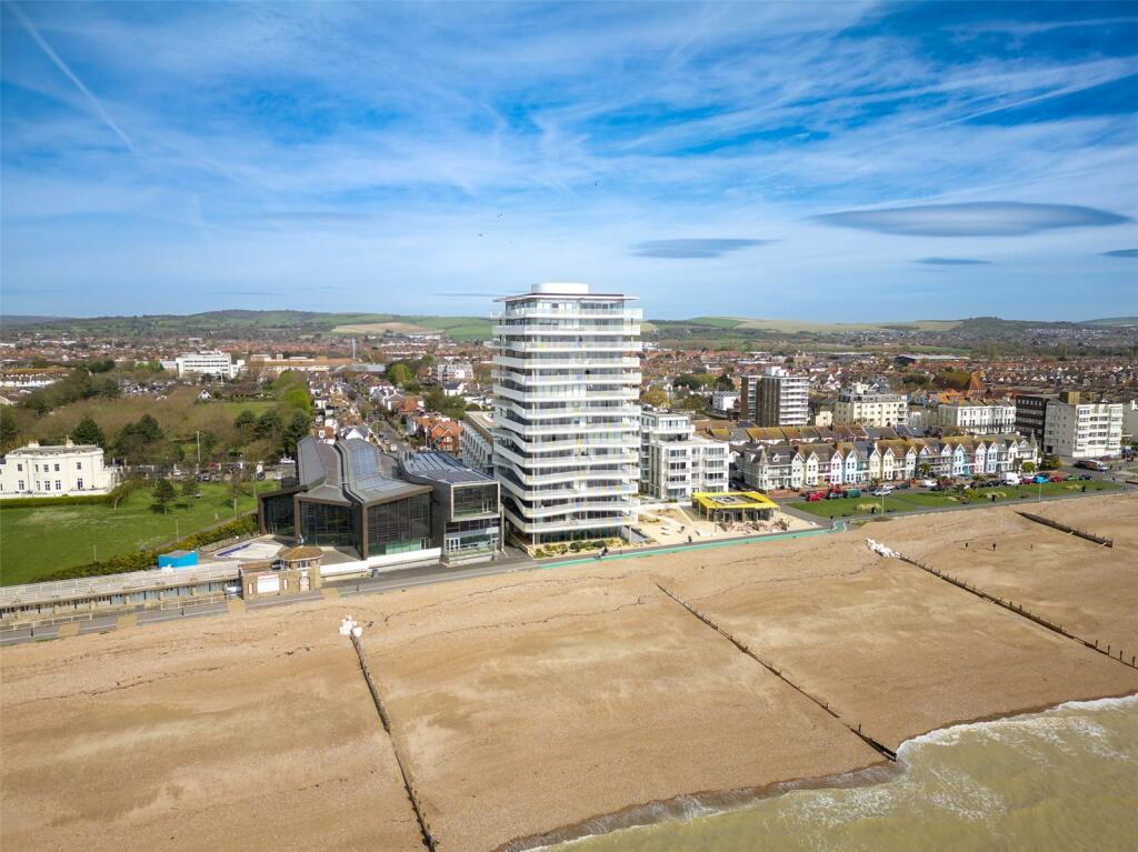2 bedroom flat for sale in Brighton Road, Worthing, West Sussex, BN11