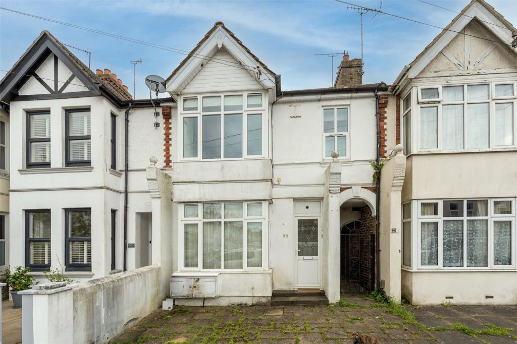 2 bedroom flat for sale in Southfield Road, Worthing, West Sussex, BN14