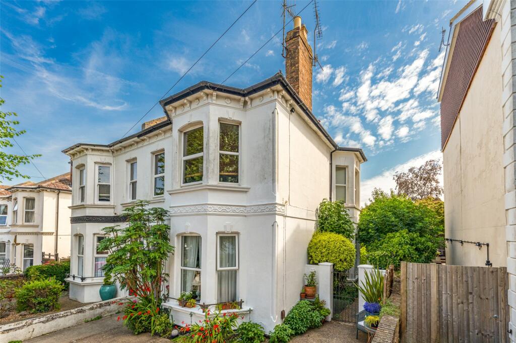 Main image of property: Oxford Road, Worthing, West Sussex, BN11