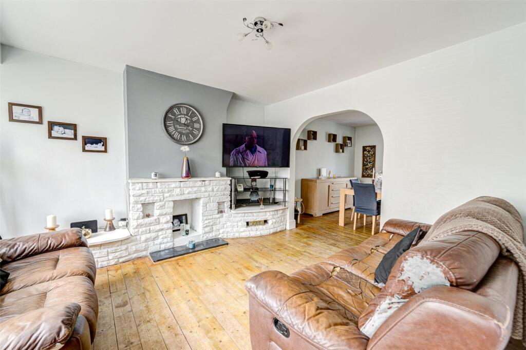 Additional property image - King Edward Avenue, Worthing, West Sussex, BN14