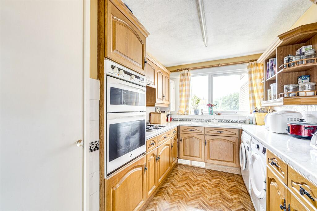 Additional property image - West Parade, Worthing, West Sussex, BN11