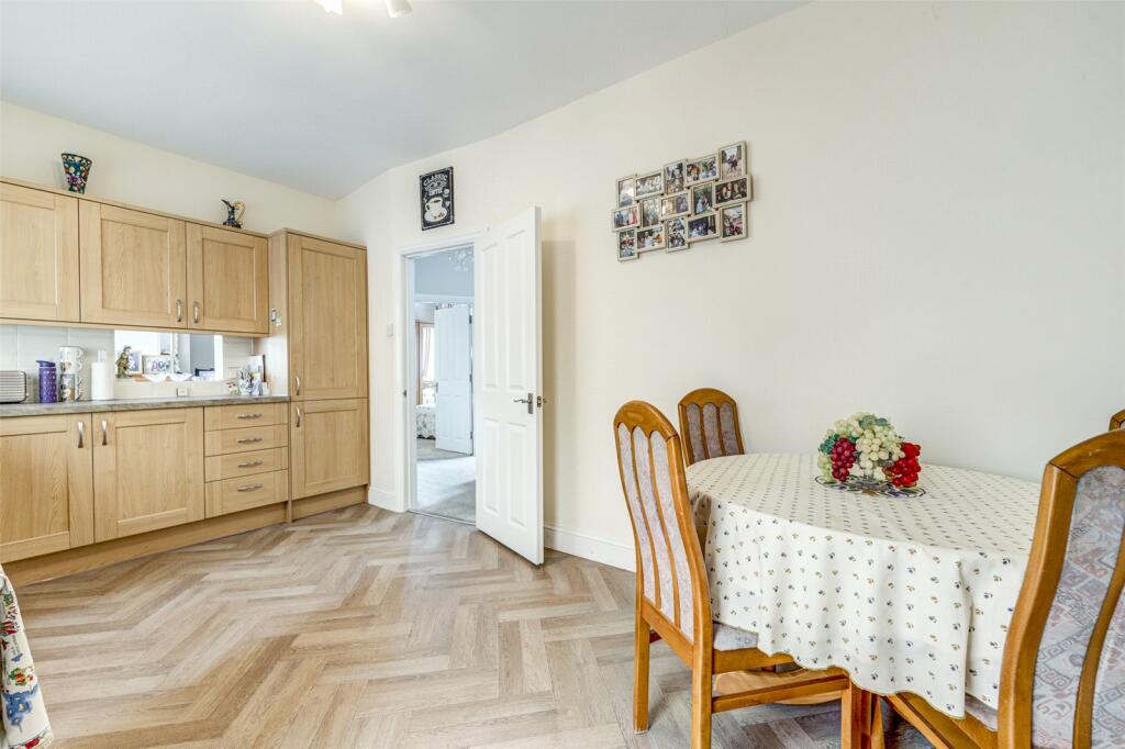 Additional property image - Grand Avenue, Worthing, West Sussex, BN11