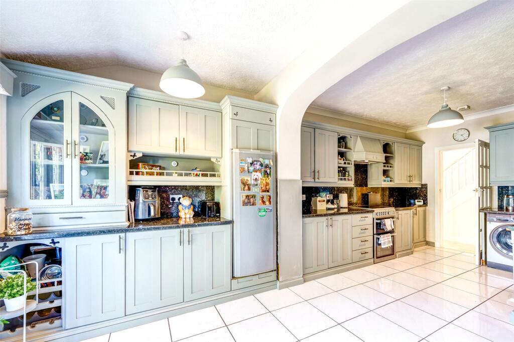 Additional property image - Cissbury Road, Worthing, West Sussex, BN14
