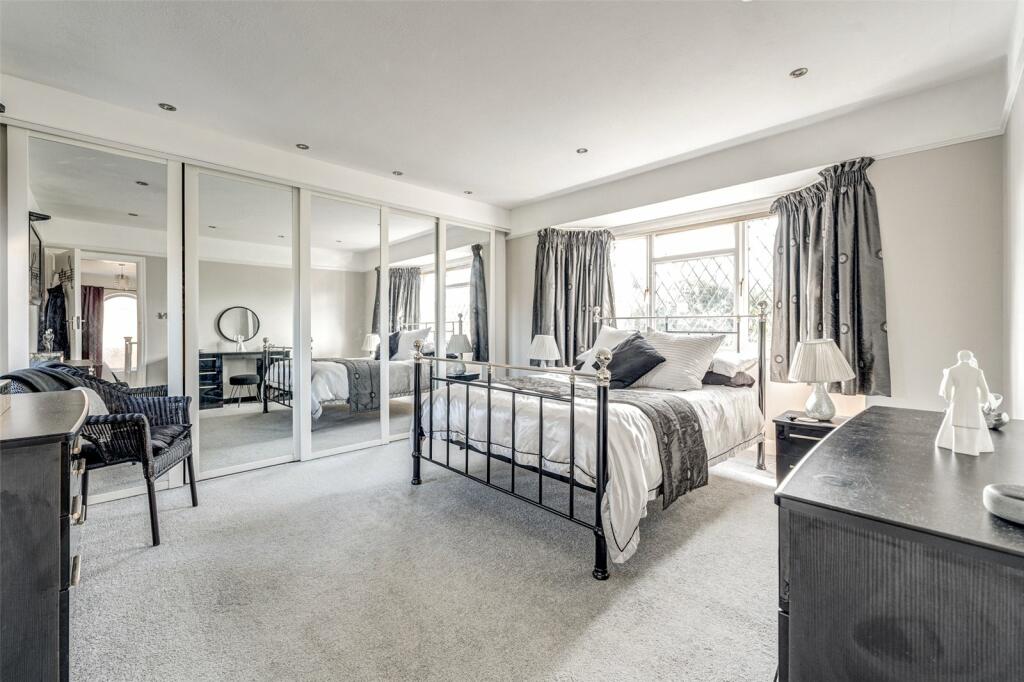 Additional property image - Cissbury Road, Worthing, West Sussex, BN14