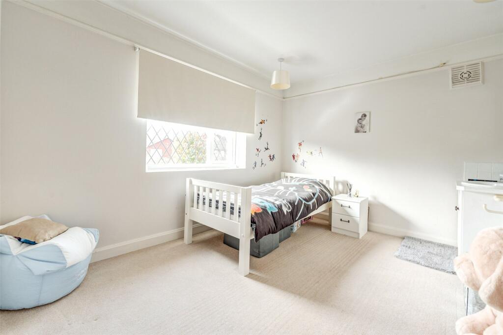 Additional property image - Cissbury Road, Worthing, West Sussex, BN14