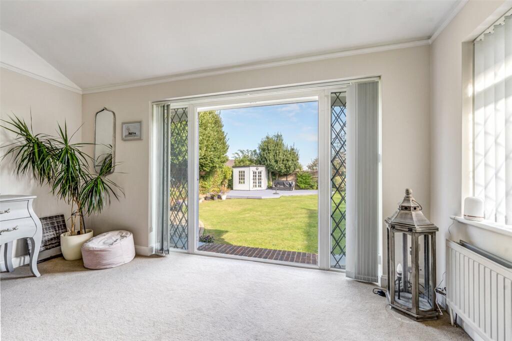 Additional property image - Cissbury Road, Worthing, West Sussex, BN14