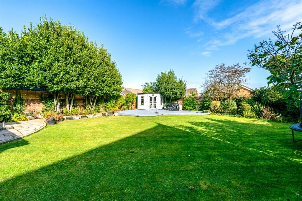 Additional property image - Cissbury Road, Worthing, West Sussex, BN14
