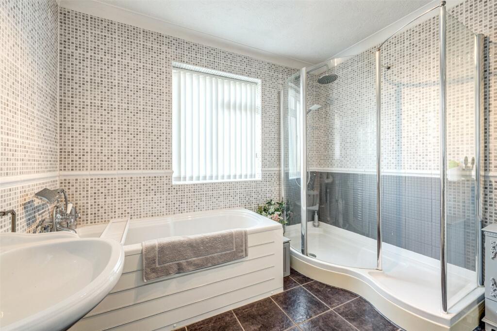 Additional property image - Cissbury Road, Worthing, West Sussex, BN14