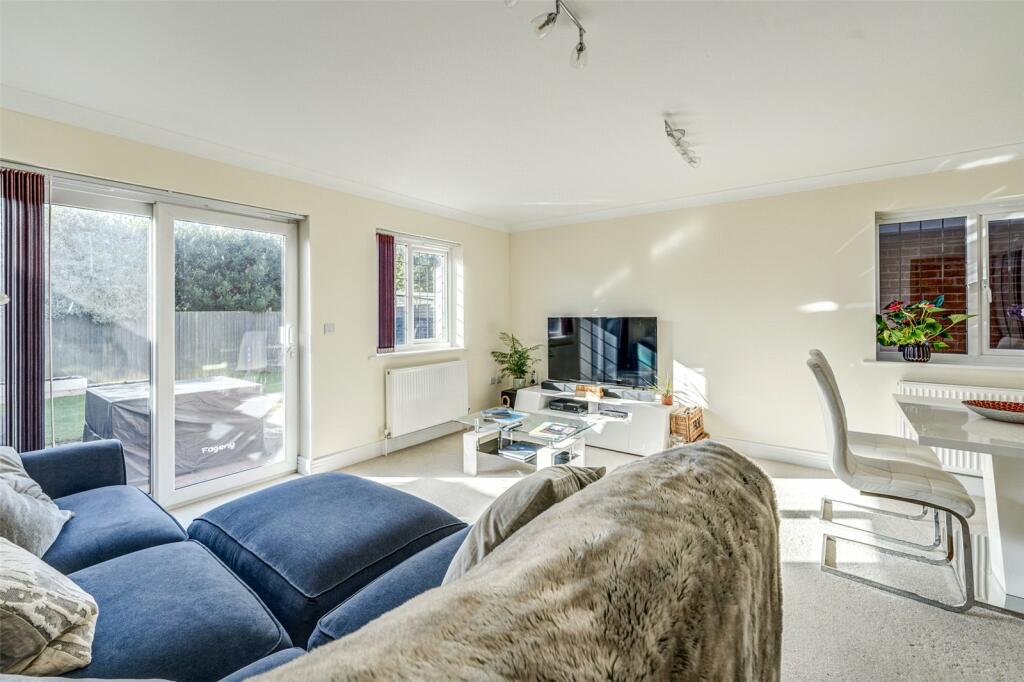 Additional property image - Lily Gardens, Worthing, West Sussex, BN13