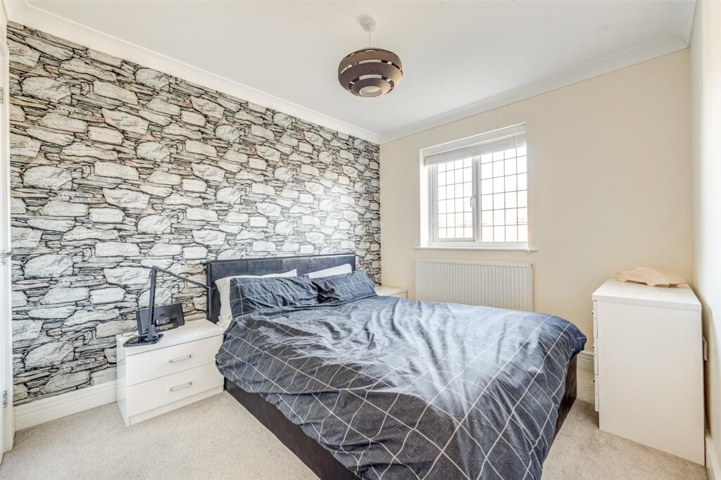 Additional property image - Lily Gardens, Worthing, West Sussex, BN13
