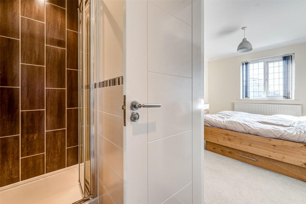 Additional property image - Lily Gardens, Worthing, West Sussex, BN13