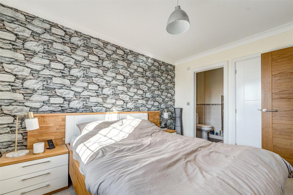 Additional property image - Lily Gardens, Worthing, West Sussex, BN13