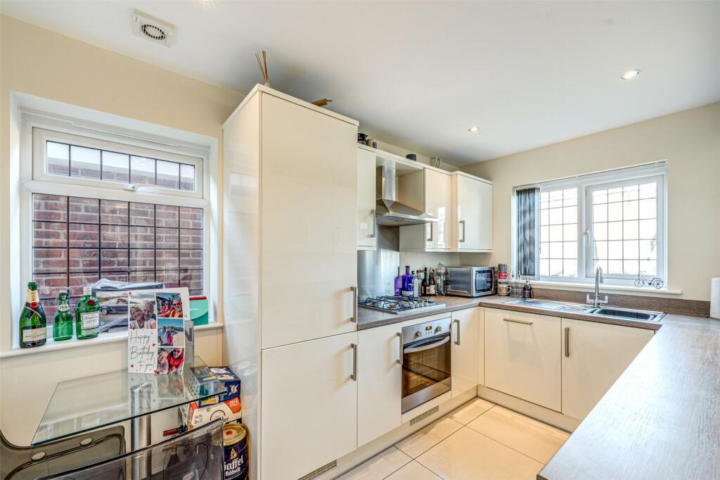 Additional property image - Lily Gardens, Worthing, West Sussex, BN13