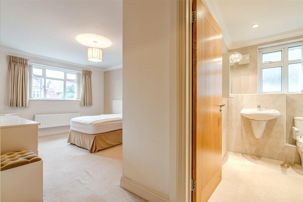 Additional property image - Glynde House, 4 West Parade, Worthing, West Sussex, BN11