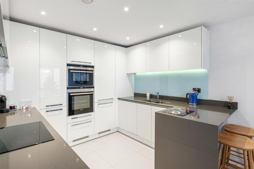 Additional property image - Marine Parade, Worthing, West Sussex, BN11