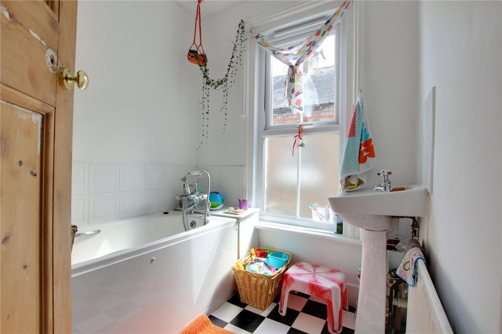 2 bedroom apartment for sale in St Matthews Road, Worthing, West Sussex