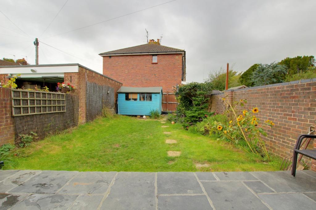 3 bedroom terraced house for sale in South Farm Road, Worthing, West