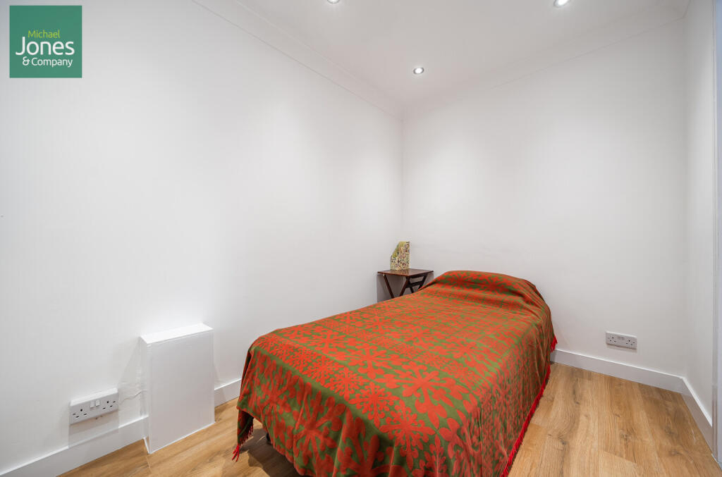 Additional property image - Knightsbridge House, Marine Parade, Worthing, West Sussex, BN11