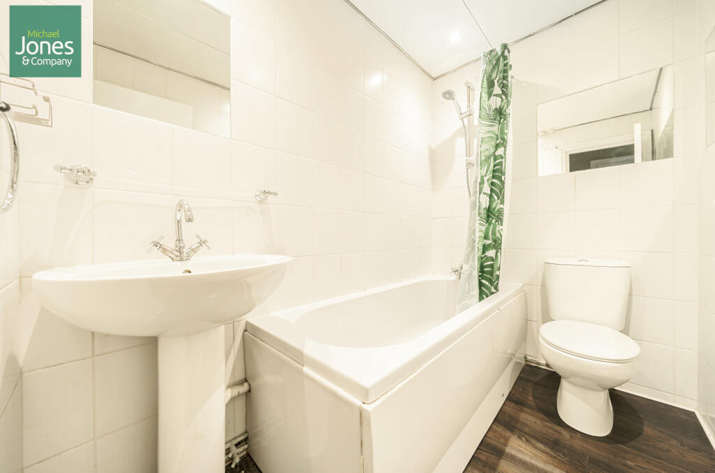Additional property image - Cowper Road, Worthing, West Sussex, BN11