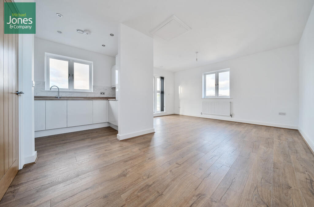 Additional property image - Penhill Road, Lancing, West Sussex, BN15