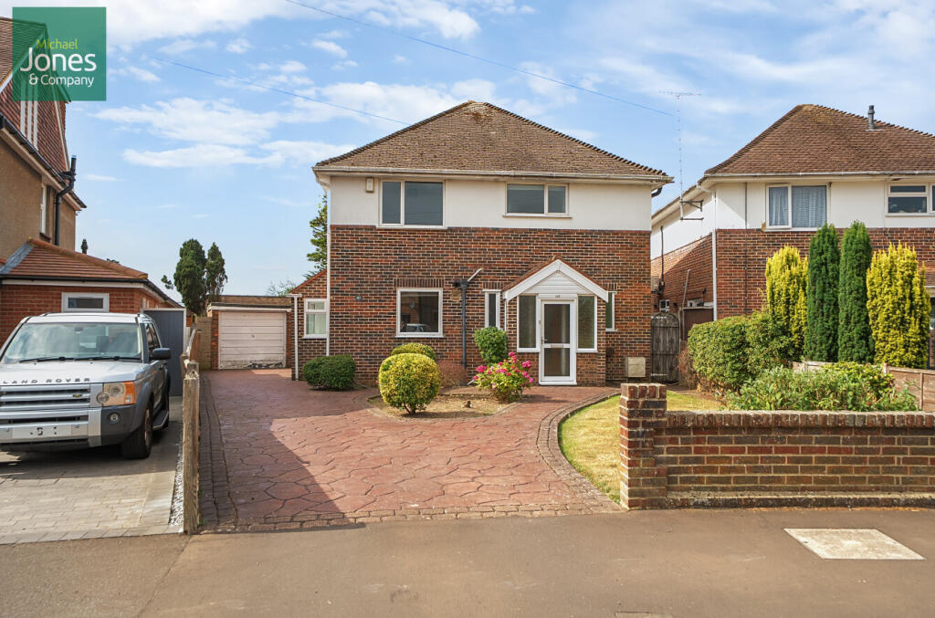 Main image of property: Broomfield Avenue, Worthing, West Sussex, BN14