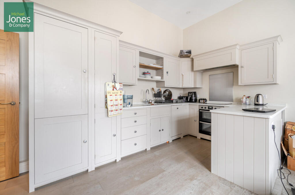 Main image of property: South Street, Worthing, BN11