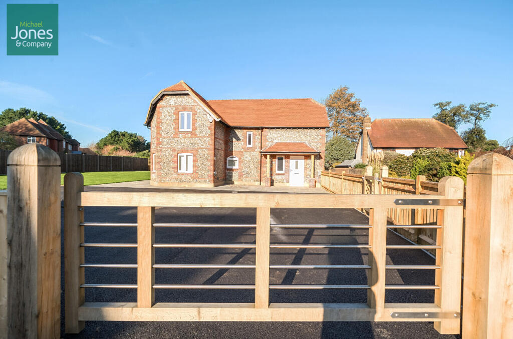 Main image of property: Roundstone Lane, Angmering, Littlehampton, West Sussex, BN16