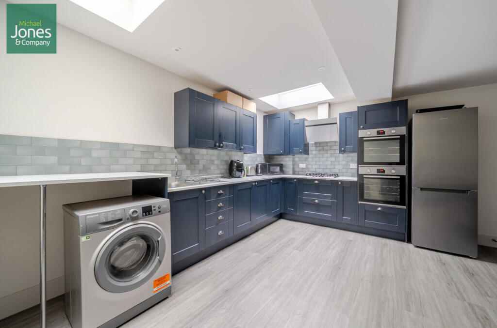 Main image of property: North Road, Lancing, West Sussex, BN15