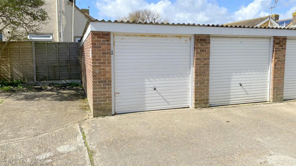 Property for sale in Brighton Road, Lancing, West Sussex, BN15