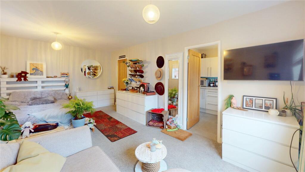 1 bedroom flat for sale in Oaklands, 83 Penhill Road, Lancing, West
