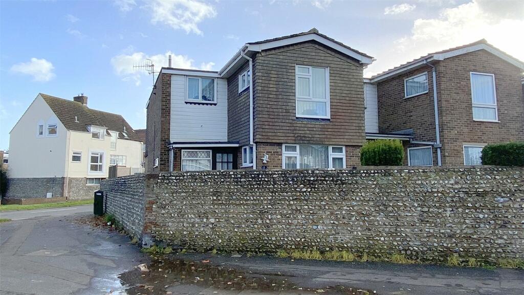 3 bedroom end of terrace house for sale in Parkhaven Court, Crabtree