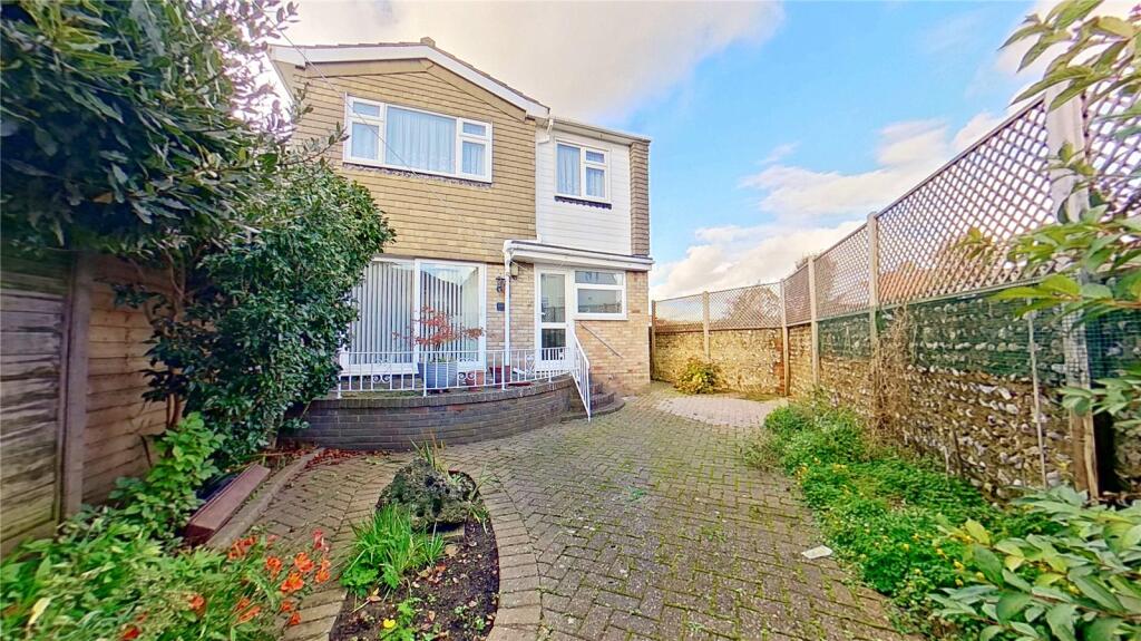 3 bedroom end of terrace house for sale in Parkhaven Court, Crabtree