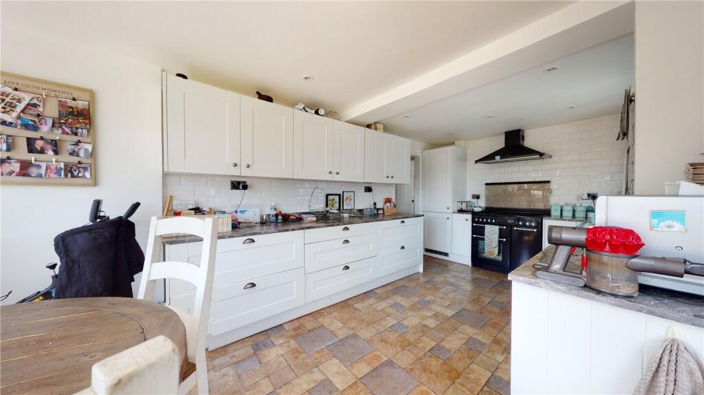 Additional property image - The Lawns, Sompting, West Sussex, BN15