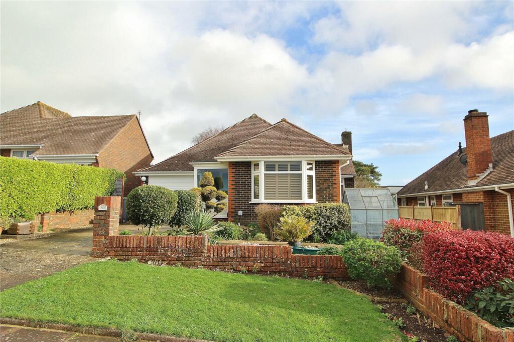 3 bedroom bungalow for sale in Chute Avenue, High Salvington, Worthing ...