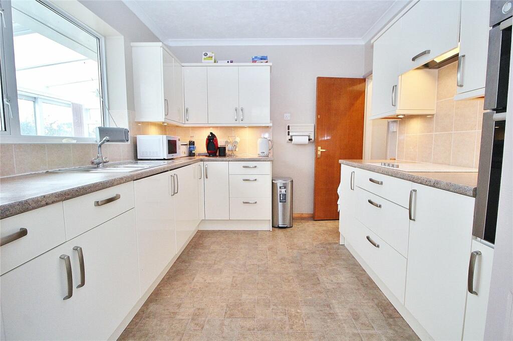 Additional property image - Chute Avenue, High Salvington, Worthing, BN13