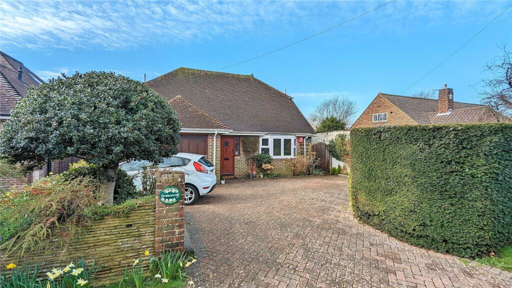 4 bedroom detached house for sale in Hillside Avenue, Worthing, West Sussex, BN14