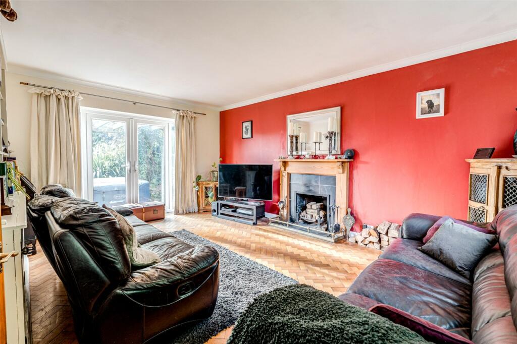 Additional property image - Marshall Avenue, Findon Valley, Worthing, West Sussex, BN14
