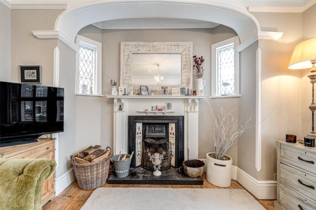 Additional property image - Woodlea Road, Tarring, Worthing, West Sussex, BN13