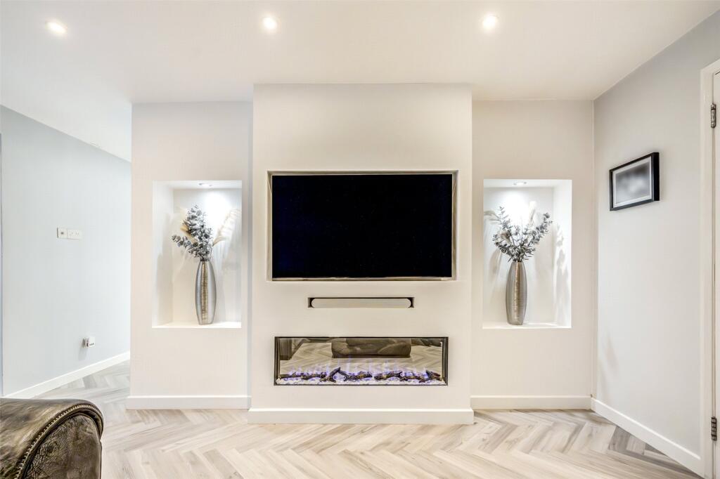 Additional property image - Copthorne Hill, Worthing, West Sussex, BN13