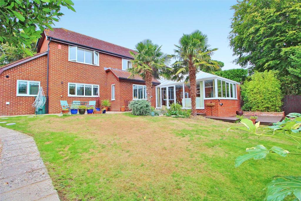 5 bedroom detached house for sale in Salvington Hill, High Salvington